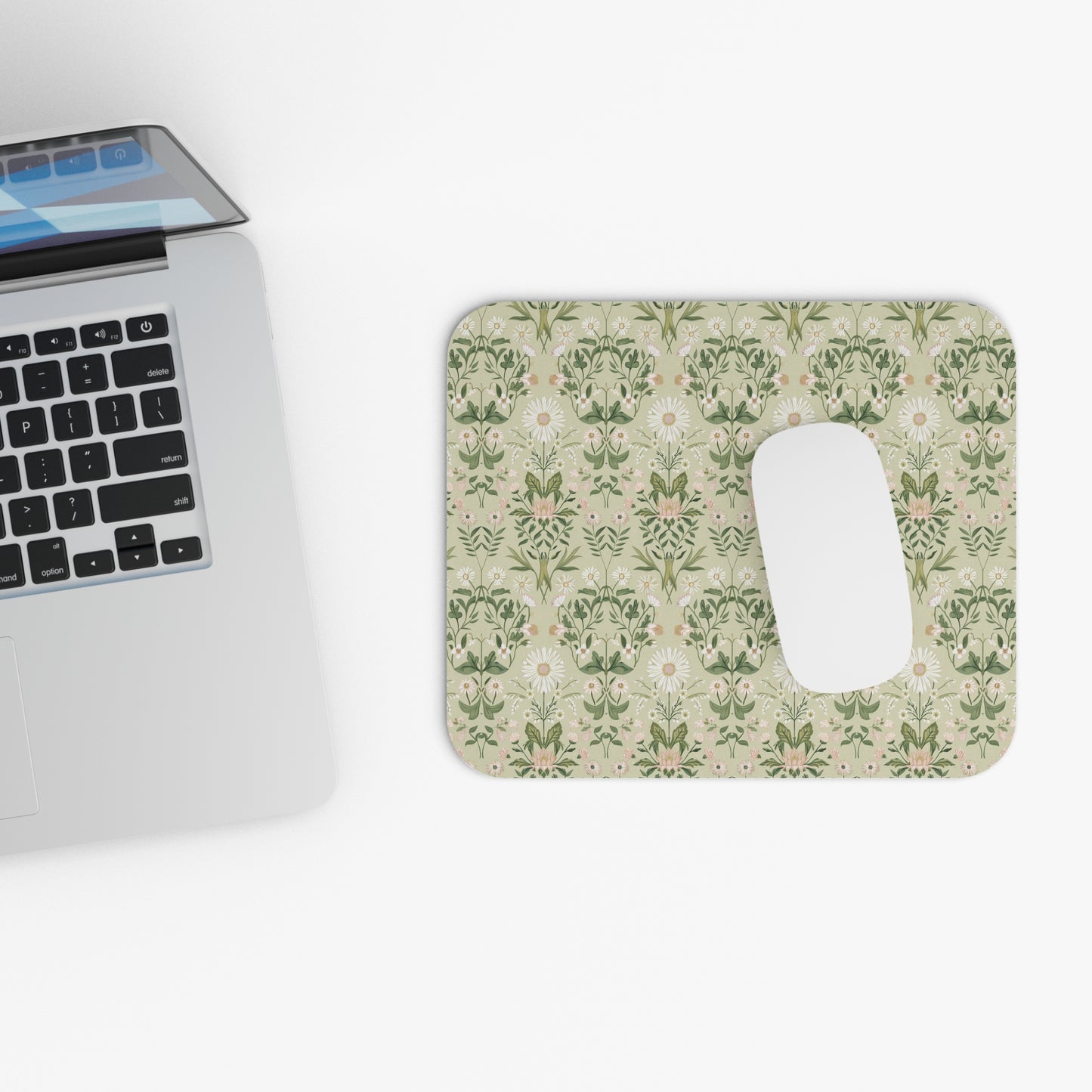 Vintage Daisy Floral Mouse Pad | Green Botanical Pattern