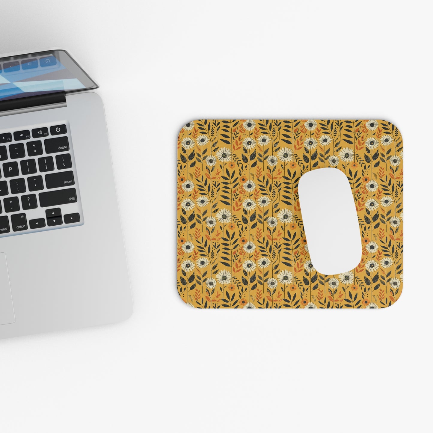 Retro Daisy Pattern Mouse Pad | Yellow Floral Desk Mat